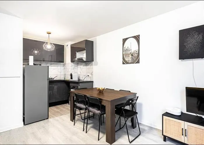 Jolie 2 Pieces A Aubervilliers