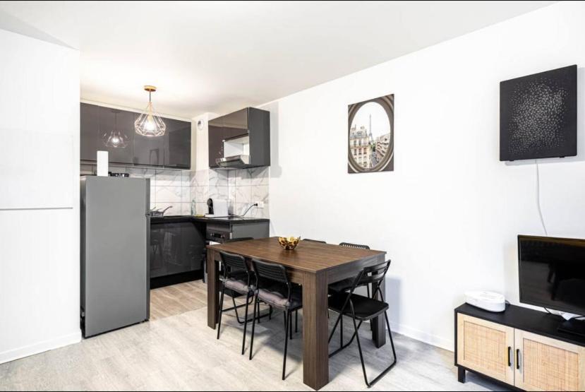 Jolie 2 Pieces A Appartement *